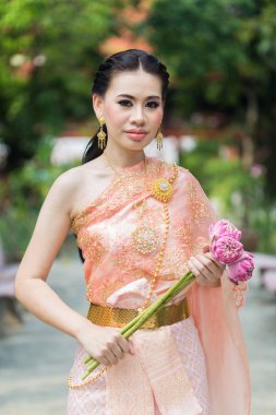 Kadınlar güzel bir geleneksel Tay giyim