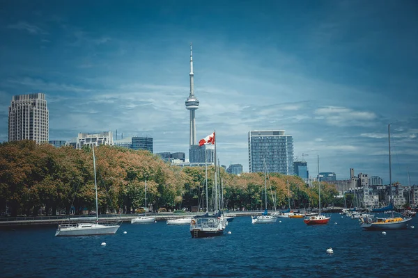 Cityscape Toronto Kanada, Ontario Gölü'ndeki görünüm — Stok fotoğraf