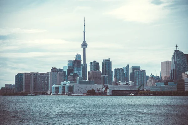 Cityscape Toronto Kanada, Ontario Gölü'ndeki görünüm — Stok fotoğraf