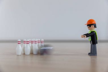 Parmak çocuk oyuncakları ile Bovling