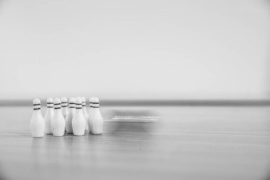 Parmak çocuk oyuncakları ile Bovling