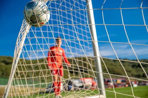 Marbella - 13 de janeiro de 2020: bola oficial de futebol derbystar bundesliga — Fotografia de Stock