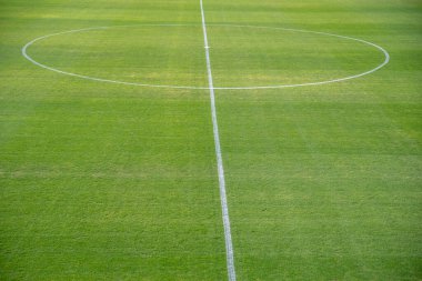 Düzgün futbol sahası maç için hazır.