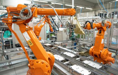 Fabrikadaki modern sanayinin robotlaştırılması. Yeni program sektörü 4.0