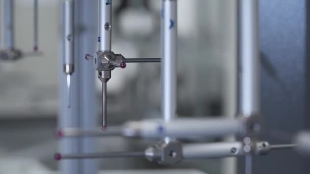 Medición 3D profesional de piezas fundidas de plástico en la industria automotriz — Vídeos de Stock