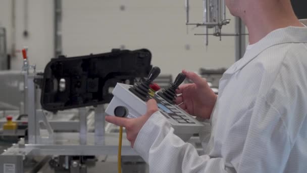 Professional 3d measurement of plastic castings in the automotive industry — Stock Video