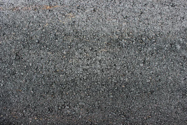 Auf Der Neuen Straße Wird Frischer Schwarzer Asphalt Verlegt — Stockfoto