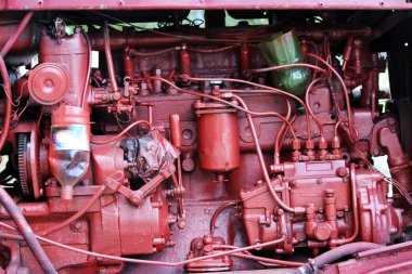 doğaçlama modifikasyonlarla traktörün iç yapısı