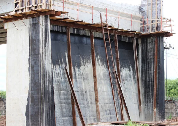 viaduct construction process of concrete parts, right-hand side