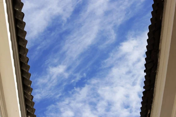 Canopy Roof Houses Wavy Roofing Material Background Blue Sky Clouds — Stock Photo, Image