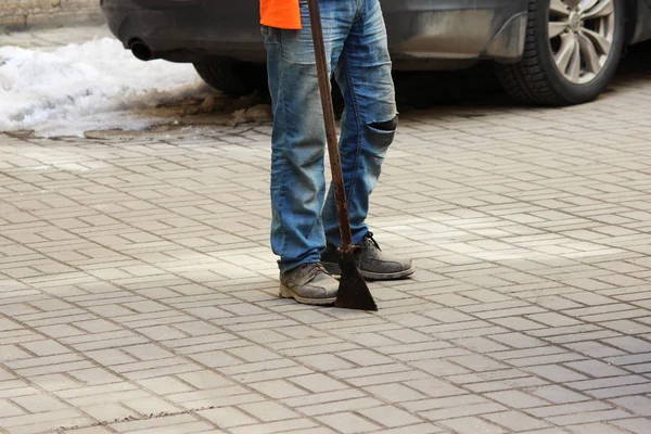 Worker Ice Pick His Hands Clears Inner Courtyard Houses Dirt — Stock Photo, Image
