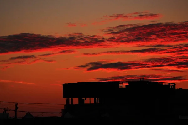 Вигляд Покинутий Незавершений Будинок Проти Неба Відразу Після Заходу Сонця — стокове фото