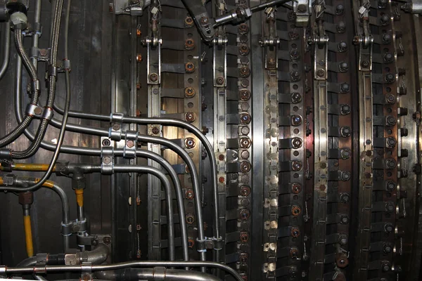 uçak motoru, Ordusu Havacılık, askeri uçak ve Havacılık ve uzay sanayi iç yapısı