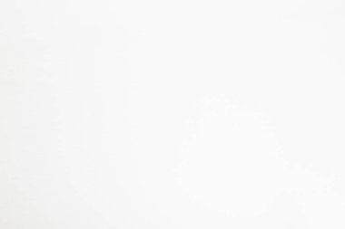 Beyaz arka plan. Odadaki alçılı tavanlar.