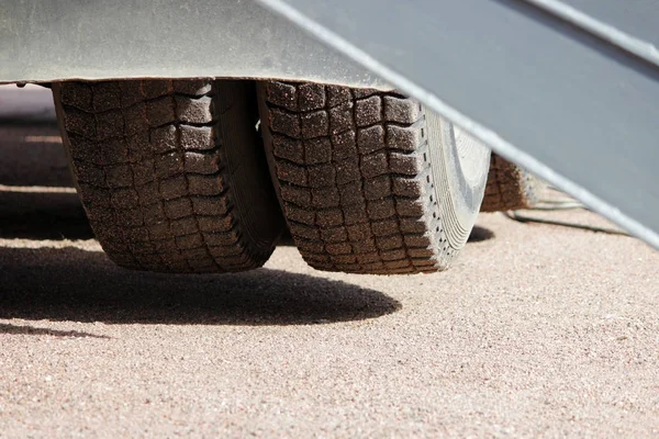 Truck Red Strong Outrigger Stabilizing Legs Extended — Stock Photo, Image