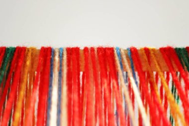 Kemer desenleri ile yapmak için mini makine dokuma. Halk sanatı, el yapımı. Ayrıntı