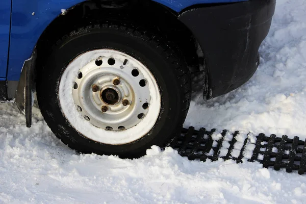 Black Slip Mat Rectangular Shape Placed Wheel Low Leveled Car — Stock Photo, Image