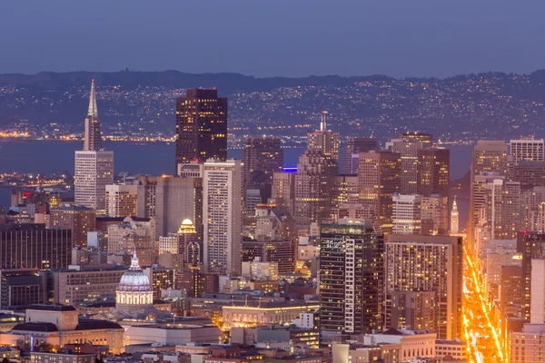 Luci della città di San Francisco Centro città da Twin Peaks — Foto Stock