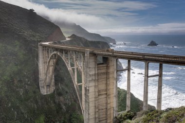 Bixby dere Köprüsü fırtına sonrası