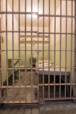 San Francisco, California, Amerika Birleşik Devletleri - 30 Nisan 2017: mahkûmun hücresini Alcatraz hapiste Alcatraz Adası.