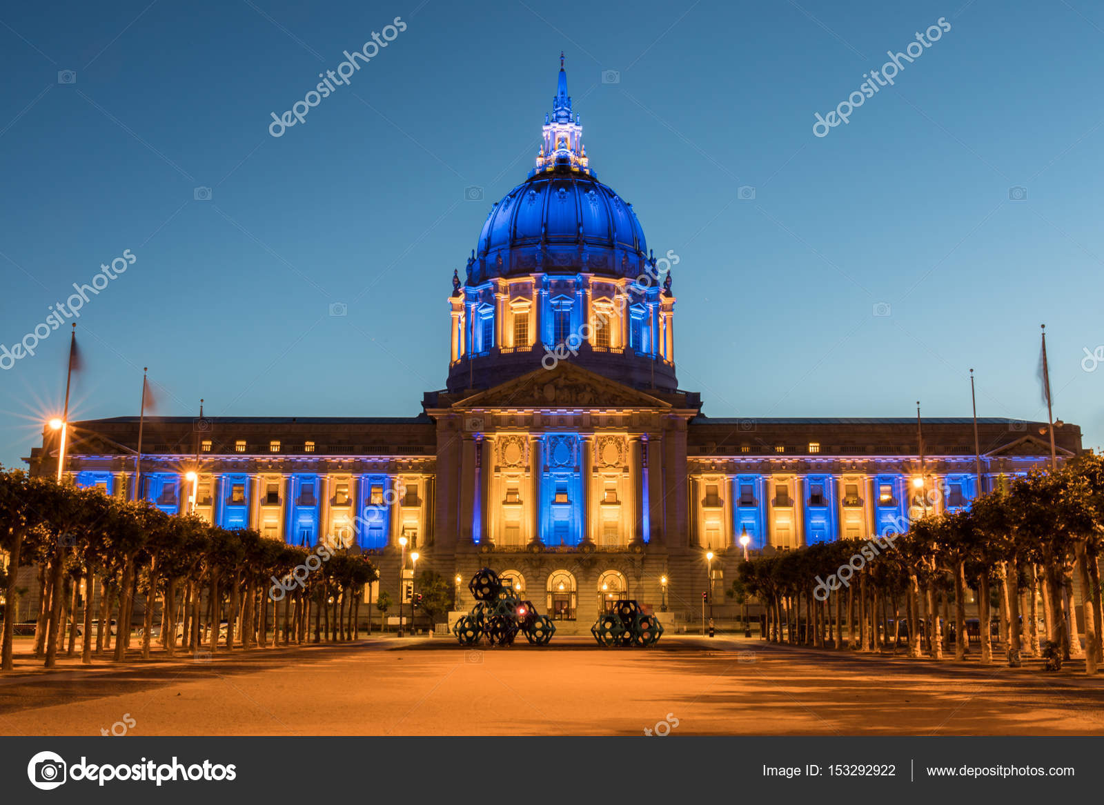 San Francisco City Hall in Golden State Warriors — Stock - Main Image