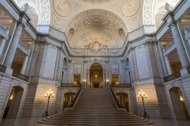 San Francisco, California, ABD - 1 Haziran 2017: San Francisco City Hall.