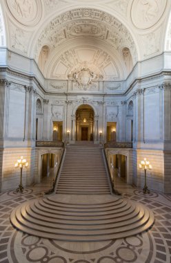 San Francisco, California, ABD - 1 Haziran 2017: San Francisco City Hall.