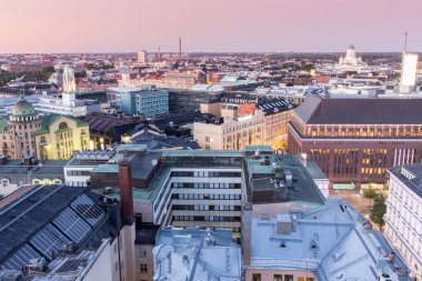 Helsinki Rooftops üzerinde alacakaranlık