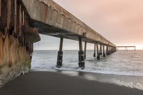 Under Pacifica Municipal Pier at Sunset. — Stock Photo, Image