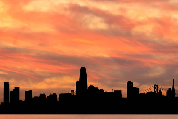 San Francisco Waterfront Zonsondergang Silhouet Ontleend Aan Midden Harbor Shoreline — Stockfoto