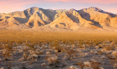Us Hwy 95 boyunca Desert Sunset Views. Amargosa Vadisi, Nye County, Nevada, Usa.