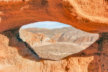 Red Rock Canyon Eyalet Parkı 'nda kaya oluşumları. Kern County, Kaliforniya, ABD.