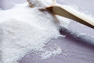 ahşap masa şekerim. seçici odak