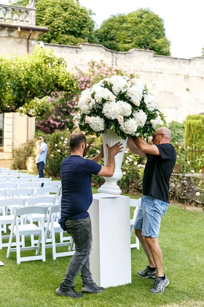 Cerimonia Nuziale All Aperto Nel Cortile Antica Villa Italiana Gli — Foto Stock