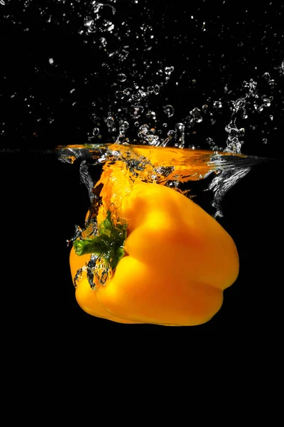 Fresh Yellow Paprika Splash Water Black Background Big Yellow Bell — Stock Photo, Image