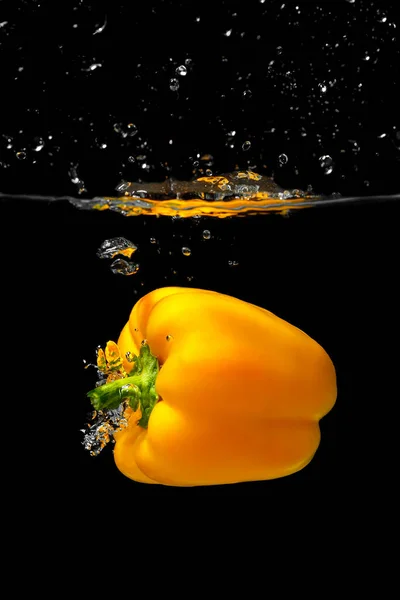 Fresh Yellow Paprika Splash Water Black Background Big Yellow Bell — Stock Photo, Image