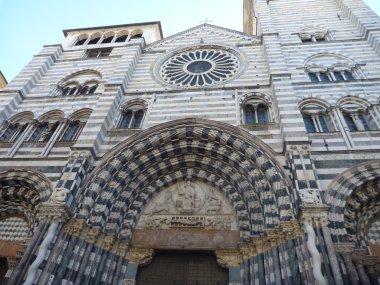 genova san lorenzo katedralde girişine