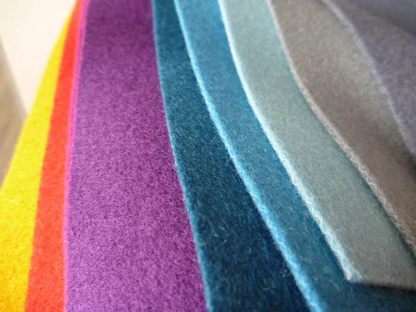 Ποικιλία επιλογών από πολύχρωμα υφάσματα — Φωτογραφία Αρχείου