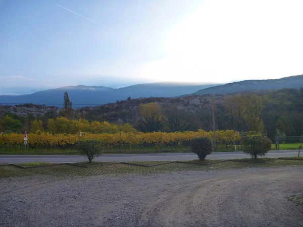 Autunno paesaggio italiano in trentino — Foto Stock