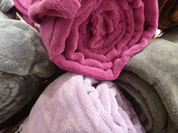 Detalhe de toalhas macias coloridas laminadas — Fotografia de Stock