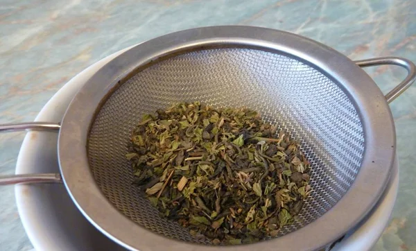 Hojas de té secas listas para la preparación — Foto de Stock