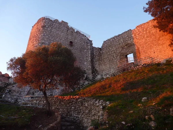 Castillo de kantara en cyprus en un amanecer romanric — Foto de Stock