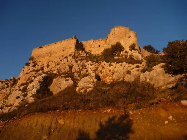 Kantara castle in cyprus in a romanric sunrise — Stock Photo, Image