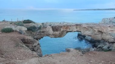 Cavo greko köprüde kaya 