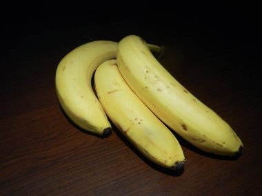 taze sarı olgun muz şeker dolu