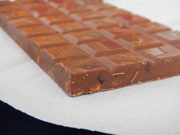 Büyük parça-in sütlü çikolata — Stok fotoğraf