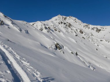 Kış skitouring ve Avusturya Alpleri'nde tırmanma
