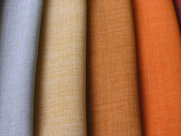 Escolha variável de tecidos coloridos — Fotografia de Stock