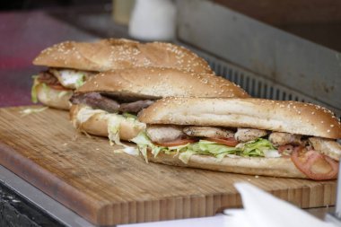  sebze ve et ile taze sandviç