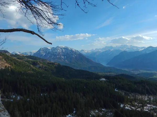 Paisagem de primavera em salzkammergut na Áustria — Fotografia de Stock